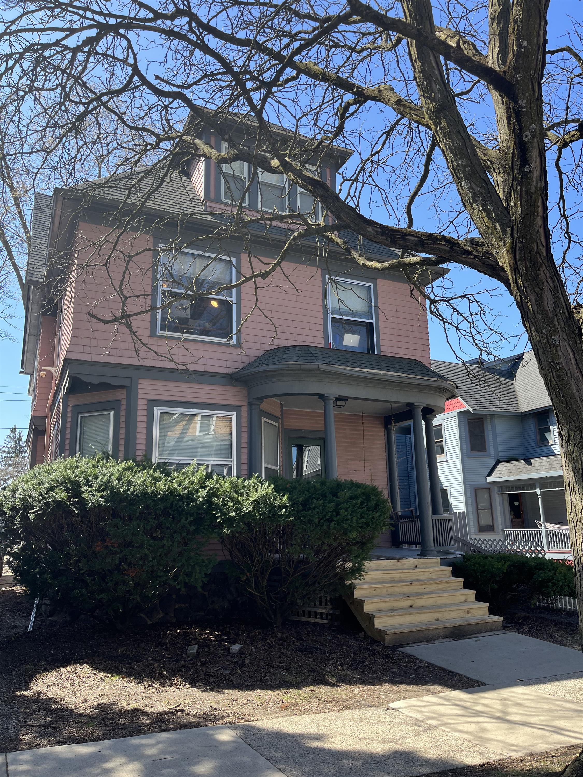 332 East Jefferson Street - 1